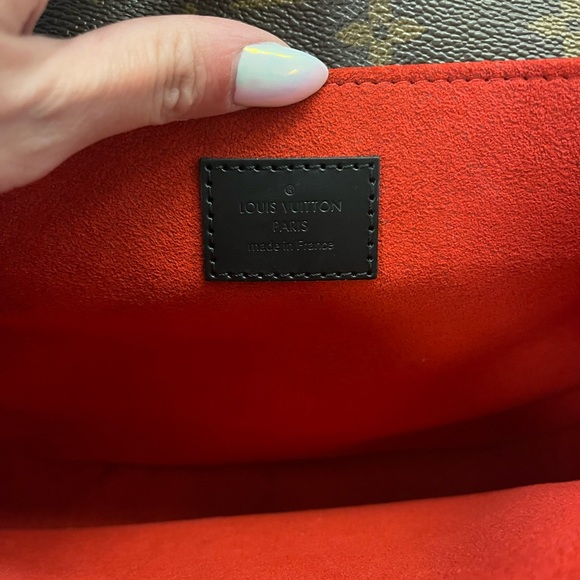 Louis Vuitton Pochette Metis World Tour Edition - Picture 6 of 10